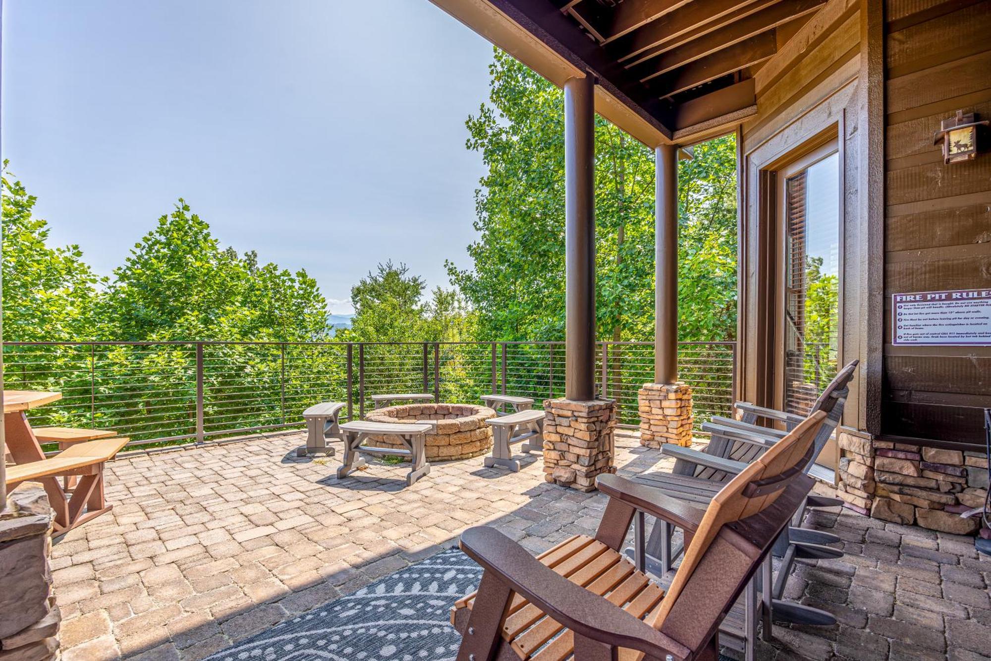 Five Bears Mountain View Lodge 塞维尔维尔 外观 照片