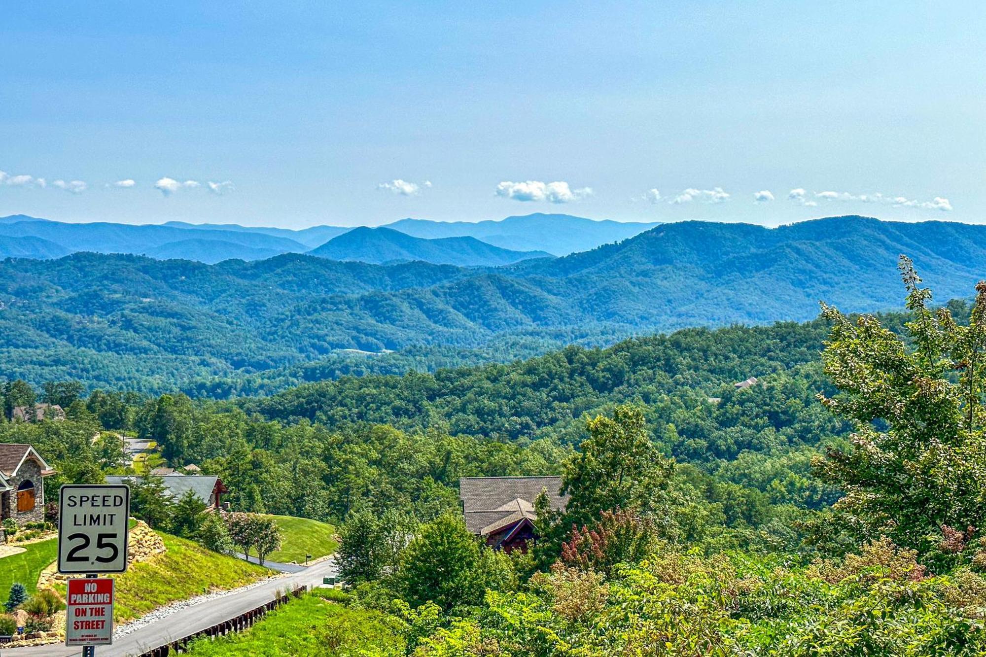 Five Bears Mountain View Lodge 塞维尔维尔 外观 照片