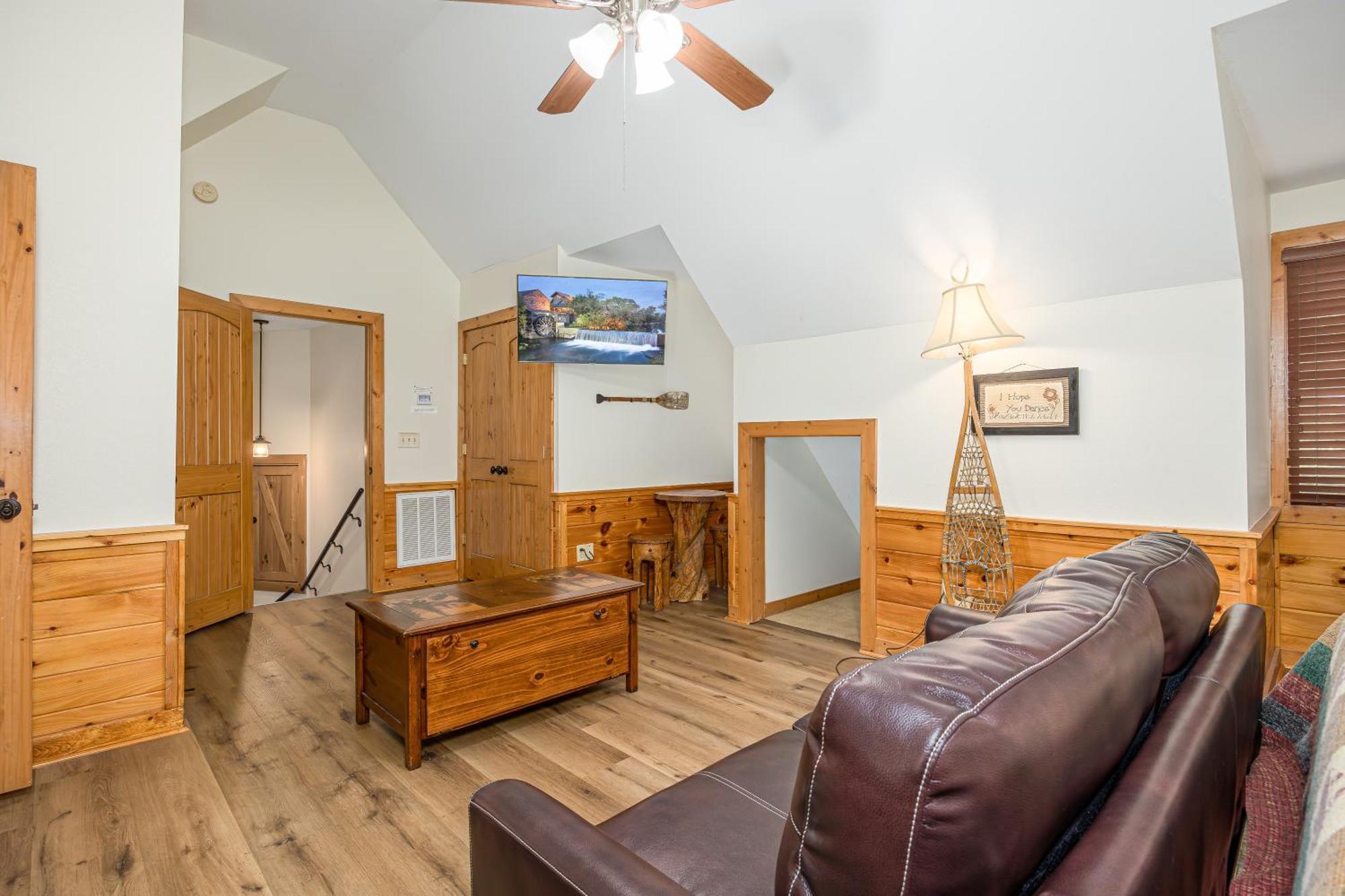 Five Bears Mountain View Lodge 塞维尔维尔 外观 照片