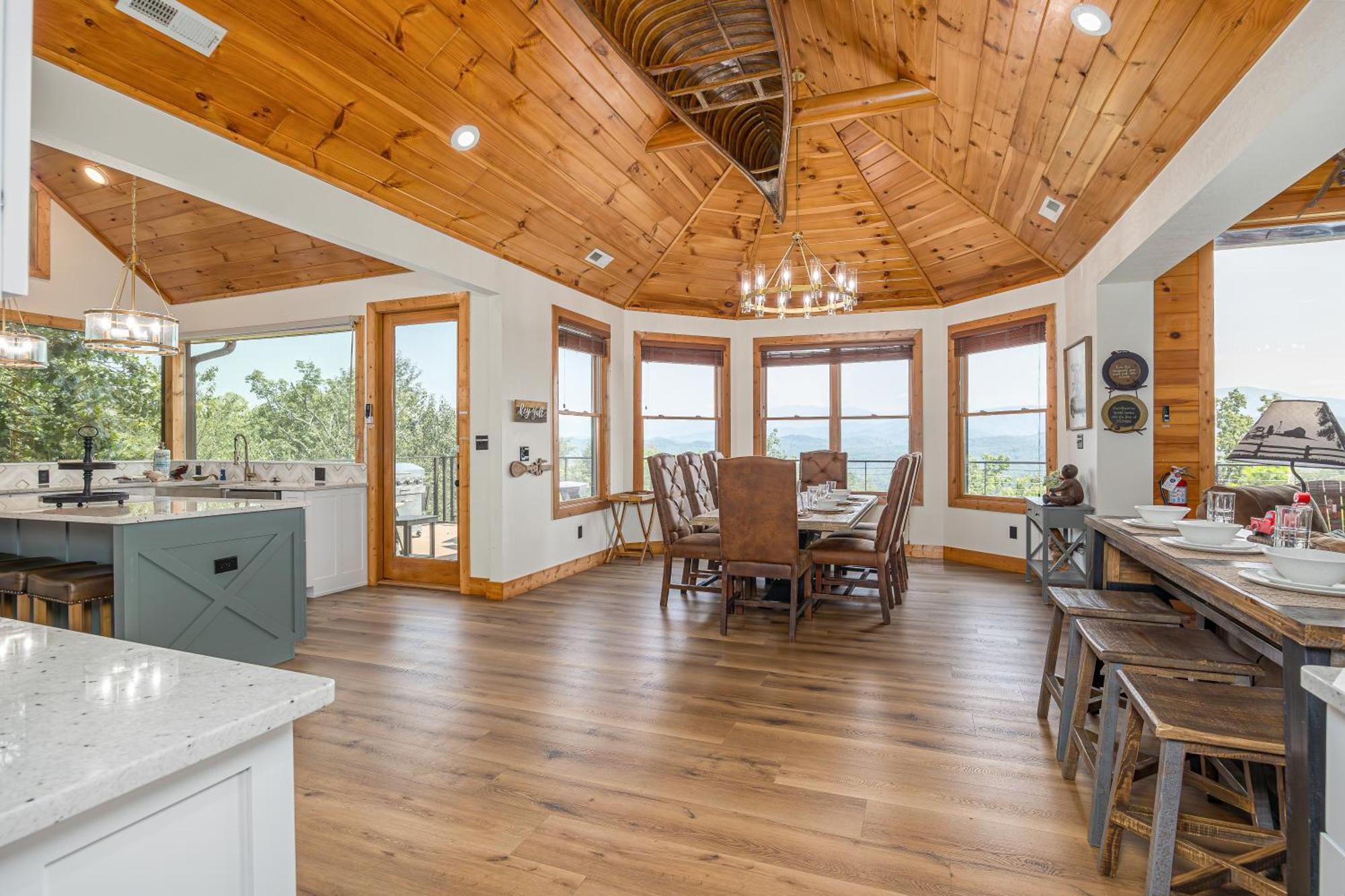 Five Bears Mountain View Lodge 塞维尔维尔 外观 照片