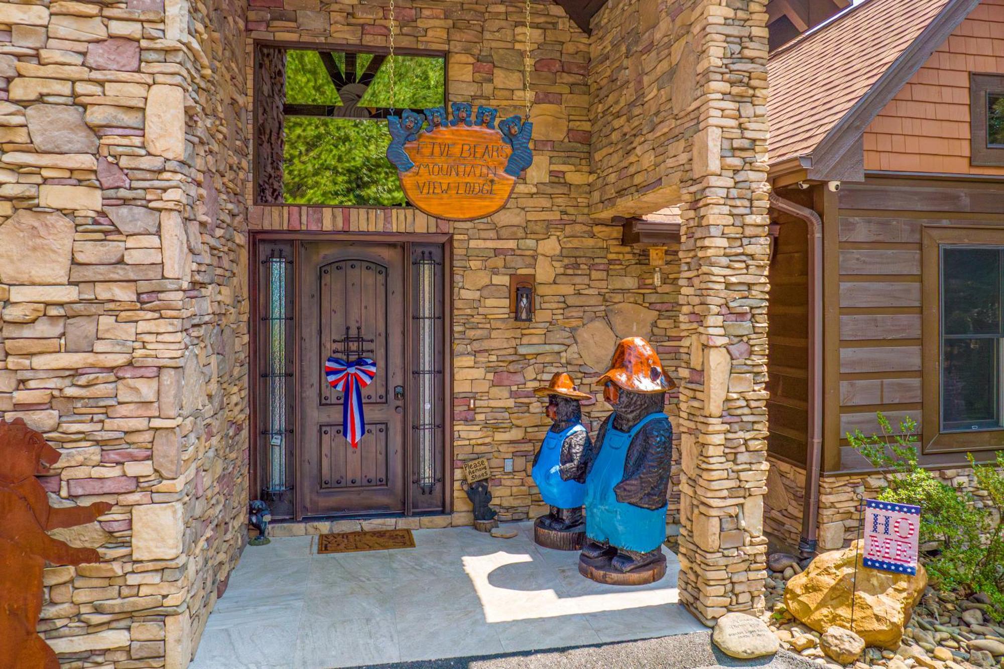 Five Bears Mountain View Lodge 塞维尔维尔 外观 照片